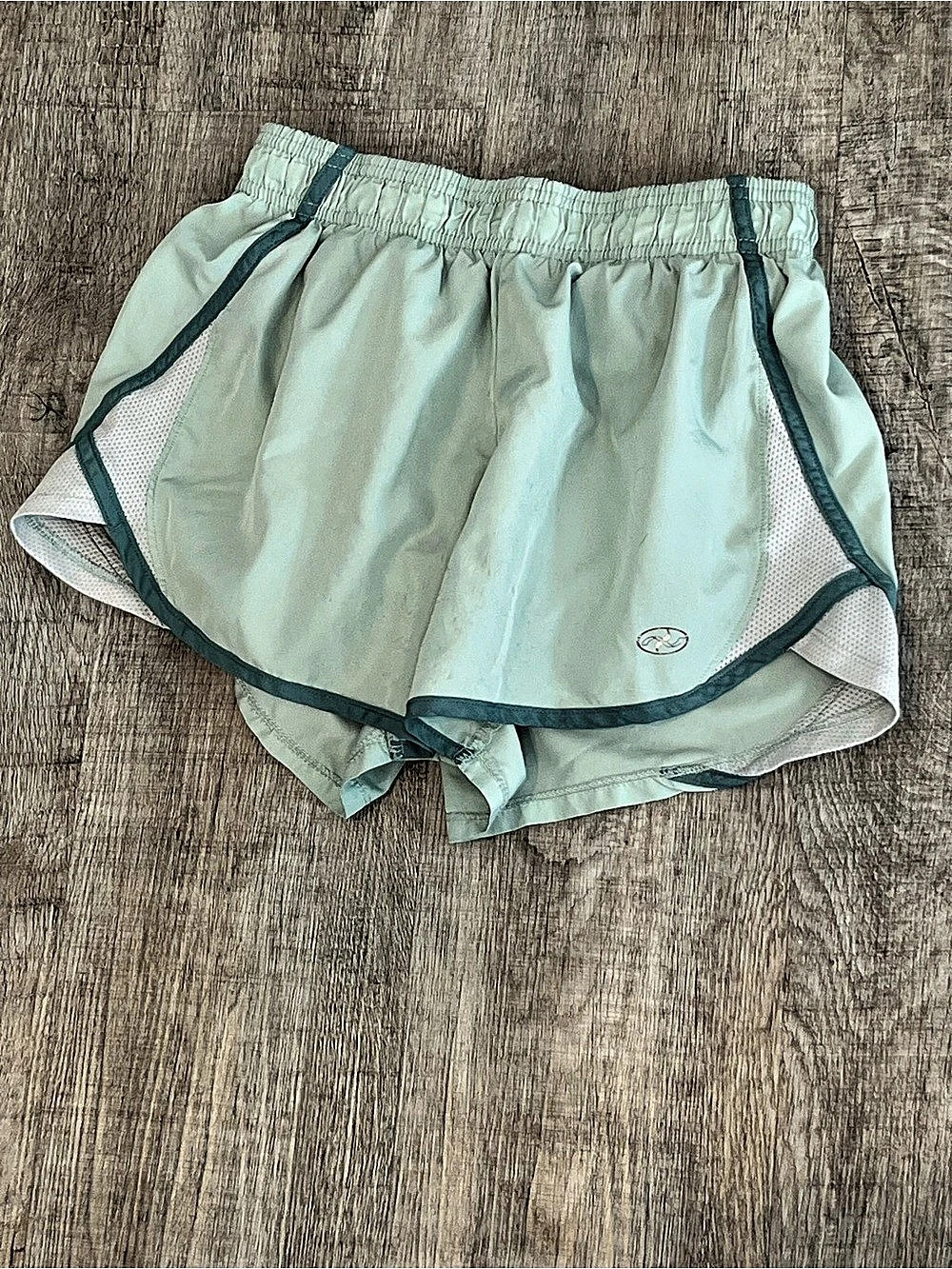 Reebok Athletic Shorts in Green Small